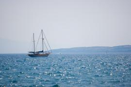 Ambarcaţiune cu 20 de cadavre la bord, descoperită plutind în apropiere de Insulele Turks și Caicos