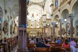 Şase români sunt acuzaţi că au prejudiciat cu sute de mii de dolari sute de biserici din Statele Unite ale Americii