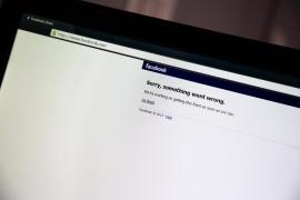 Pană de internet la nivel global. Numeroase site-uri importante au picat