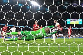 UEFA a amendat cu 30.000 de euro Federaţia Engleză de Fotbal pentru incidentele de la meciul cu Danemarca