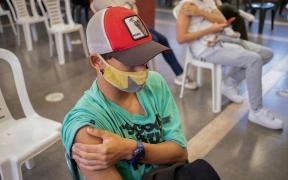 Expert american: O a treia doză de vaccin anti-Covid ar putea creşte riscul apariției unor efecte secundare grave