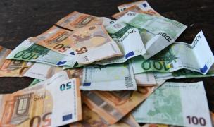 Euro a ajuns la un nou maxim istoric faţă de leu