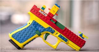 Pistolul care seamănă cu o jucărie Lego a produs vâlvă în Statele Unite ale Americii