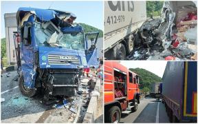 Două TIR-uri şi o camionetă s-au făcut praf DN 6, între Orşova şi Turnu Severin. Unul dintre şoferi a murit strivit în cabină