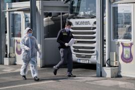 Un şofer de TIR, în vârstă de 48 de ani, a murit la scurt timp după ce i s-a făcut rău în Vama Albiţa