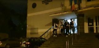 Clipe de coşmar pentru trei persoane din Timișoara. Au fost atacate în toiul nopţii de patru bărbați cu cagule