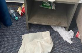 Aşa arată o cameră de hotel din Mamaia, după ce turiştii au plecat