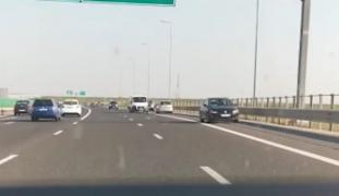 "Data viitoare, o iau tot pe banda de urgenţă". Unul dintre şoferii care au mers pe contrasens pe A2 nu e speriat de amenzi: "Am strâns vreo 800 de milioane, dar nu le plătesc"