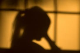 Tânăra batjocorită de cei doi români s-a declarat extrem de afectată de incident