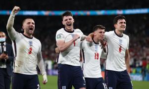 Piesa "Sweet Caroline" a lui Neil Diamond a devenit imnul neoficial al naţionalei Angliei - VIDEO