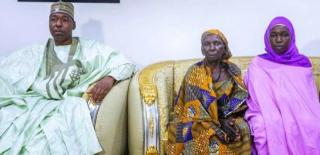 O elevă răpită de Boko Haram s-a întors acasă la părinți după 7 ani. A fost forțată să se mărite cu un terorist și are doi copii