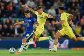 Fotbaliştii de la Chelsea Londra (în albastru) au controlat meciul cu Villarreal din Supercupa Europei
