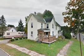 O americancă a ascuns cadavrul colegei de apartament, în dormitor, pentru a putea continua să organizeze petreceri în locuință