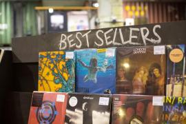 Bărbatul al cărui portret ca bebeluş a apărut pe coperta albumului "Nevermind" a dat în judecată Nirvana pentru pornografie infantilă