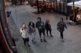 Cinci tineri "au uitat" să achite nota de plată într-un bar din Cluj şi acum sunt căutaţi de proprietarii localului: "Nu atât pentru bani, cât pentru a le da o lecţie"