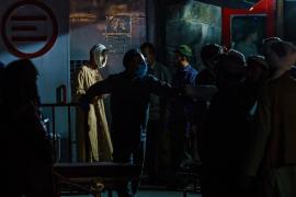 Filmul nopţii fatidice în care cel puţin 170 de oameni au murit pe aeroportul din Kabul: atacatorul purta o vestă cu 11 kilograme de explozibil