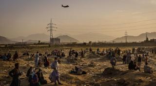 Ultimul avion militar s-a retras din Kabul. Sute de americani aşteaptă în continuare să fie salvaţi