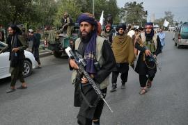 Marele dușman al talibanilor. Cozi uriașe în Kabul unde oamenii sunt din ce în ce mai disperați: ”Avem nevoie de pâine și apă”