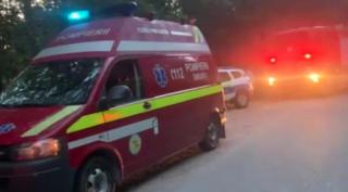 Tragedie în Dolj. O fată de 11 ani şi o femeie de 77 de ani au murit, după ce au fost lovite de o maşină în timp ce erau în faţa curţii