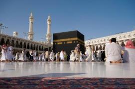 Pelerinii străini vor putea să călătorească din nou la Mecca dacă sunt vaccinaţi anti-Covid