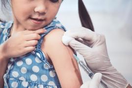 Marea Britanie începe vaccinarea copiilor între 12 şi 16 ani de săptămâna viitoare