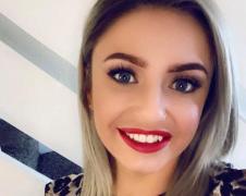 O tânără mămică a murit la doar 25 de ani din cauze rămase necunoscute. Prietenii femeii, în stare de şoc: " Nu ştiu ce voi face fără tine"