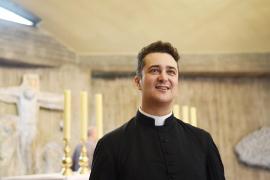 Un preot italian, arestat pentru trafic de droguri, ar fi organizat petreceri deocheate fără să zică că este seropozitiv