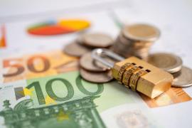 Bogaţii Germaniei transferă milioane de euro în conturi elveţiene, înaintea alegerilor de duminică. Noua conducere i-ar putea îngropa în taxe