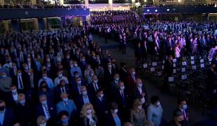 Reacţia unui senator USR PLUS, după congresul PNL: "Două cete de flăcăi s-au ciomăgit zdravăn, iar după ce şi-au reglat conturile ne cer să refacem coaliţia"