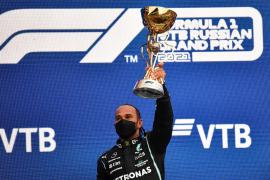 Lewis Hamilton a obţinut victoria cu numărul 100, la Marele Premiu al Rusiei