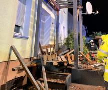Balconul unui bloc s-a prăbuşit în timpul unei petreceri aniversare, în Germania