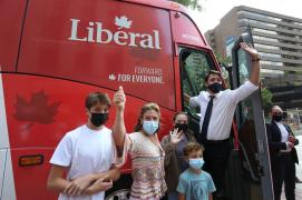 Premierul Canadei, Justin Trudeau, a fost atacat cu pietre în timpul unei vizite la o fabrică de bere