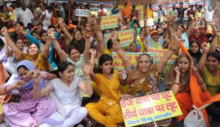 Tragedie în India: 12 morţi şi 15 răniţi după o busculadă într-un sanctuar hindus