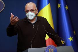 Raed Arafat: „Personalul medical se îmbolnăveşte în masă şi ajunge la izolare”