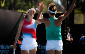 Jaqueline Cristian şi Andrea Petkovic, victorie în două seturi