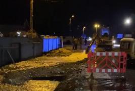 Ziua şi "Dorelul". Cum a lăsat un muncitor din Târgu Jiu mii de oameni fără apă la robinet. Avaria nu a fost încă remediată