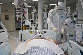 Marea Britanie şi Italia raportează un număr record de infectări. Franţa are 300.000 de cazuri zilnic