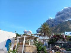 Vulcanul Stromboli de pe insula italiană cu acelaşi nume a erupt din nou