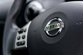 logo Nissan