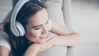 (P) 5 metode de a învăța limba engleză cu ajutorul muzicii