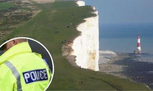 "Era timid și retras". Emilian, un tânăr IT-ist român plecat la muncă în UK, a fost găsit mort lângă Eastbourne. S-ar fi aruncat de pe stânci