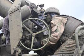 Militarii americani sunt prezenţi în Ucraina, inspectează stocurile de arme trimise de SUA