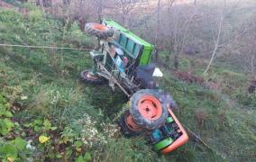 Un bărbat de 60 de ani a murit în chinuri, strivit sub utilajul pe care îl conducea