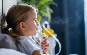 Sute de copii ajung zilnic la Urgenţe cu insuficienţă respiratorie. Medicii de la Grigore Alexandrescu avertizează: "Suntem la capacitate maximă"