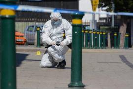 "Totul era plin de sânge". Soțul și-a executat soția pe stradă, în fața fiului de 13 ani. Groază într-un cartier din Heide, în Germania