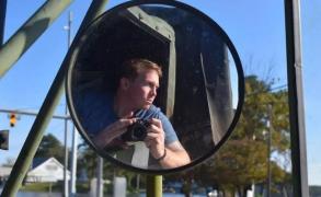 Lauren Easton a spus că organizația nu a anticipat nicio pedeapsă pentru editorii implicați.