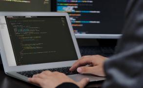 70.000 de persoane, păcălite şi jefuite de zeci de milioane de euro