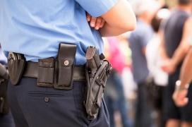 Poliția din Merseyside a confirmat că bărbatul este suspendat din funcție