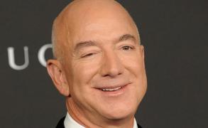 Femeia susține că era obligată să lucreze 14 ore pe zi, fără pauză