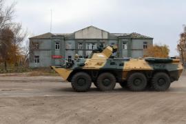 Ruşii lasă un adevărat dezastru în urma lor: aruncă în aer poduri în timp ce se retrag în masă din Herson